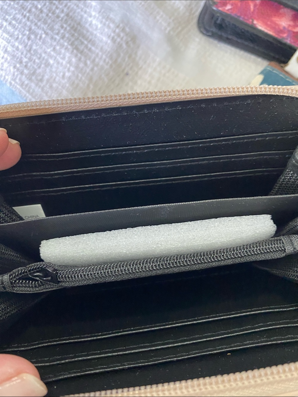 Bundle of Wallets , some New. - Picture 2 of 3